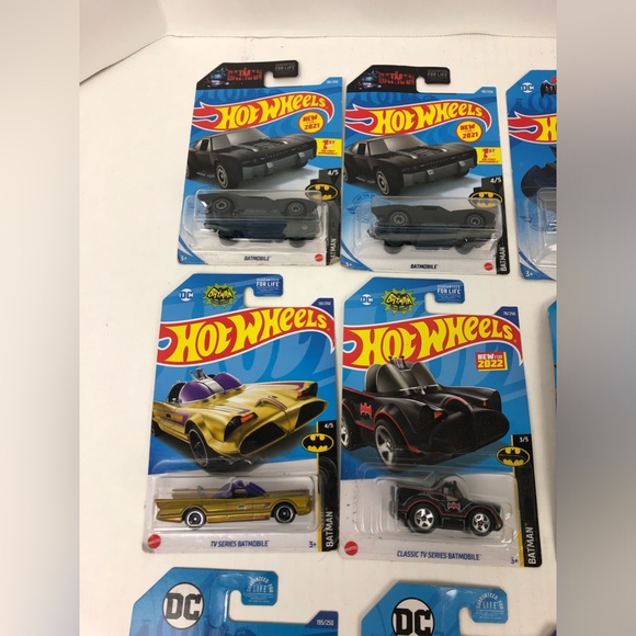 Batman Hot Wheels Lot of 12 Mattel Batmobile Batplane Batcopter Collectible Toys - Picture 4 of 6